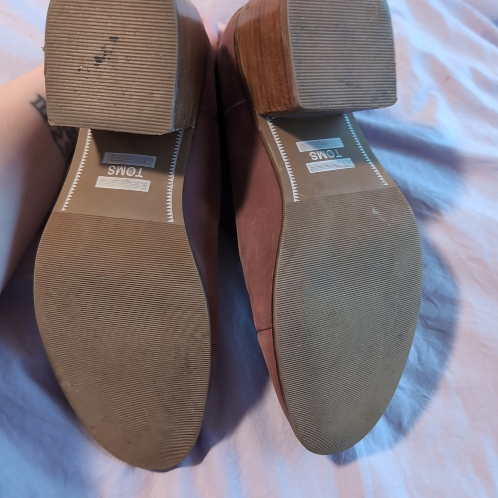Toms Esme Red Suede Booties 7.5 - Picture 5 of 5